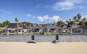 Miskawaan Beachfront Villas